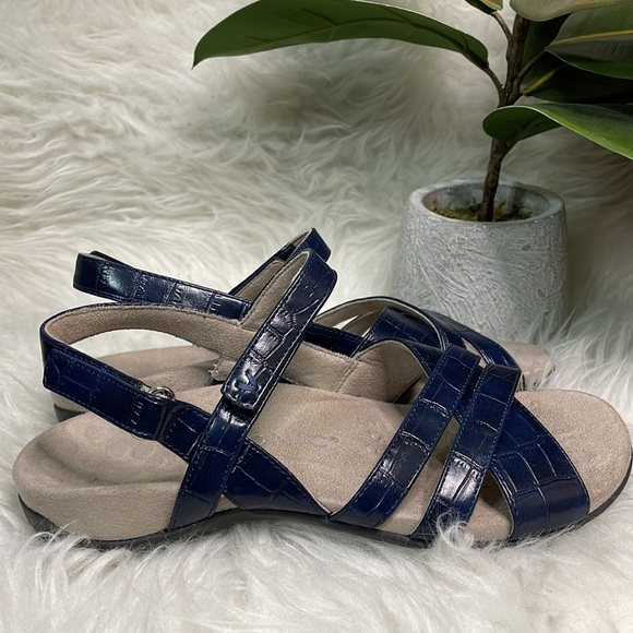 Vionic Croco-Embossed Adjustable Sandals -Mirabi (Navy) - Picture 6 of 11